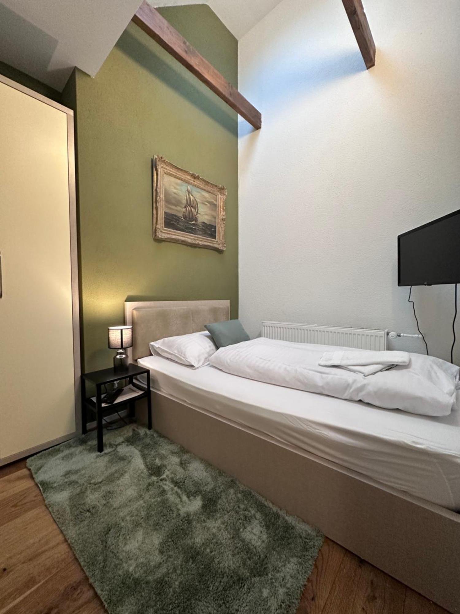 Welcome Hotel - Hellbuehl Self-Check-In Eksteriør billede