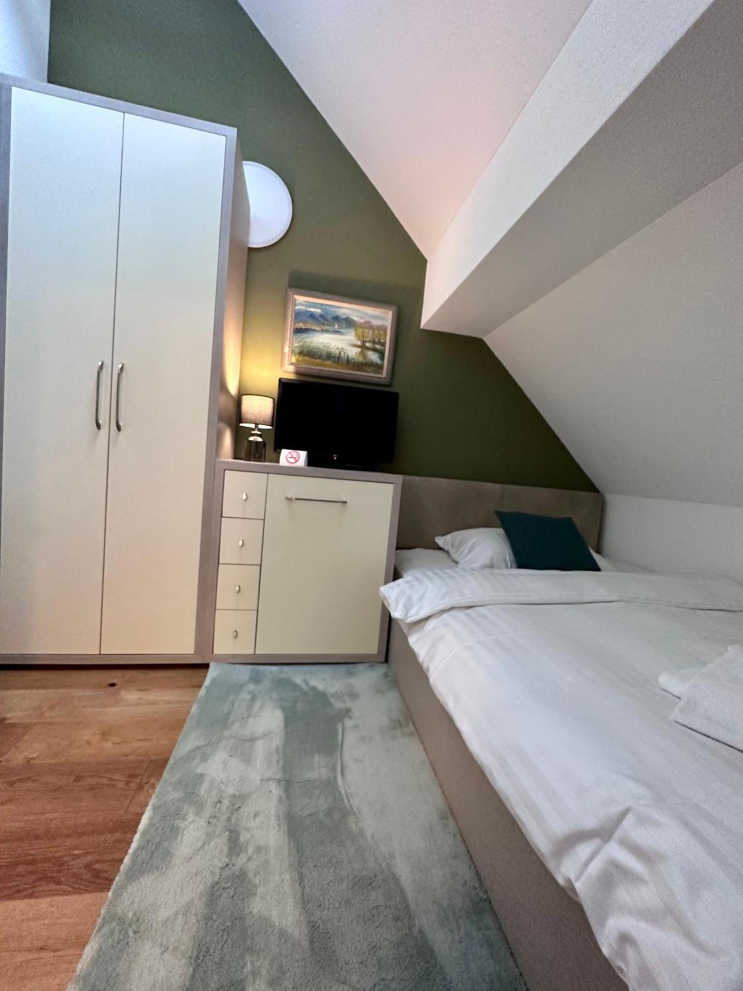 Welcome Hotel - Hellbuehl Self-Check-In Eksteriør billede